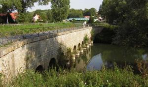 Photo d'un pont à Condé-Sainte-Libiaire