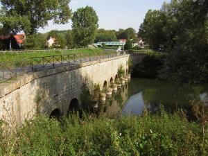 Photo d'un pont à Condé-Sainte-Libiaire